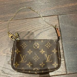 LOUIS VUITTON MINI POCHETTE ACCESSOIRES